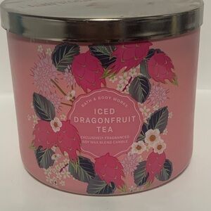 Bath & Body Works Iced Dragonfruit Tea Candle - Pink and Silver